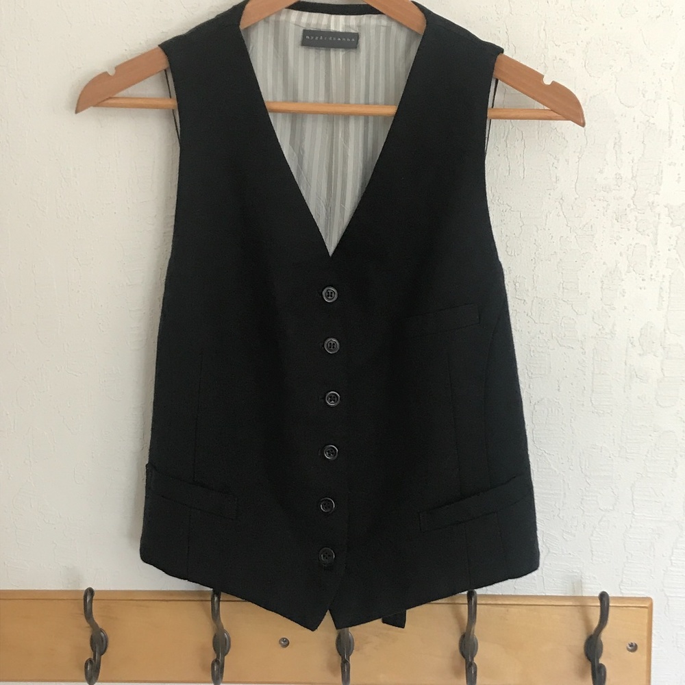 Nygardsanna Black Vest EU Size 40
